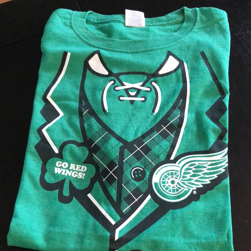 St. Patrick’s Day Detroit Red Wings Paddy’s Day Theme T-Shirt XL